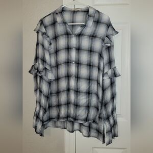 XL Ruffle Blouse